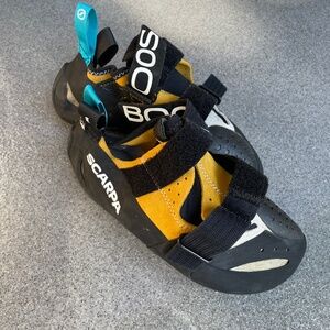 Scarpa Boostic rock shoes size EU 42.5
